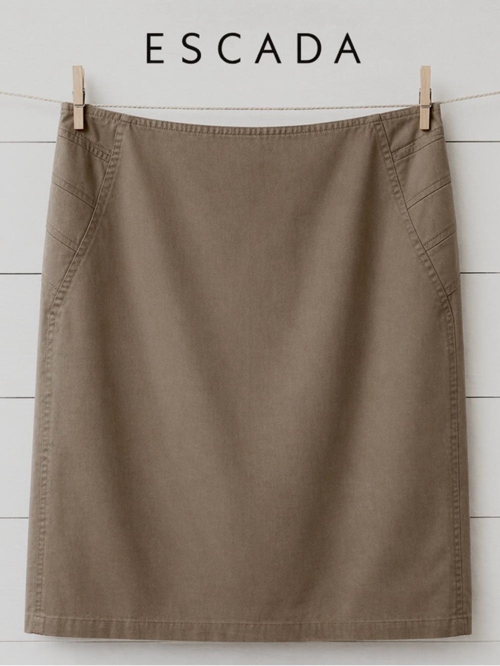 ESCADA – 44 – Beige Flared Hem Skirt